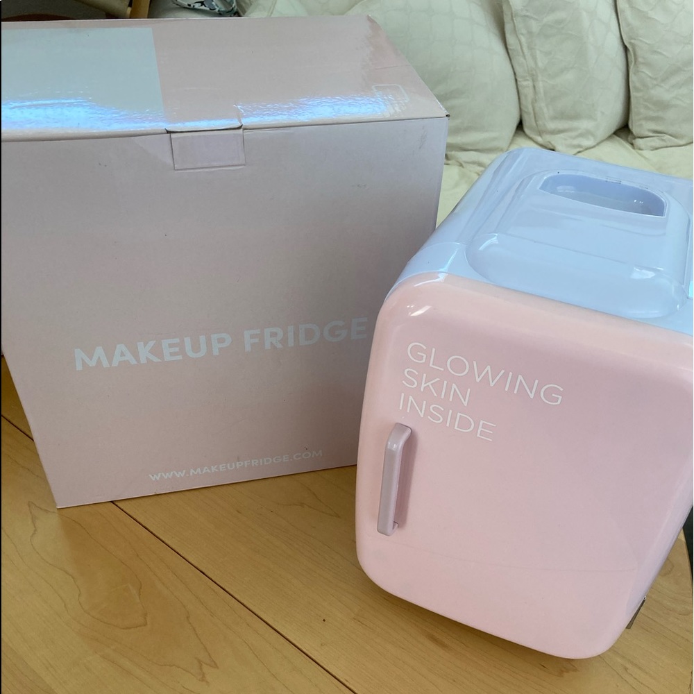 NWT Glow Pink Makeup Refrigerator